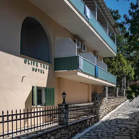 Olive Tree 2* Áyios Nikítas