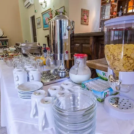 فندق Olive Tree
