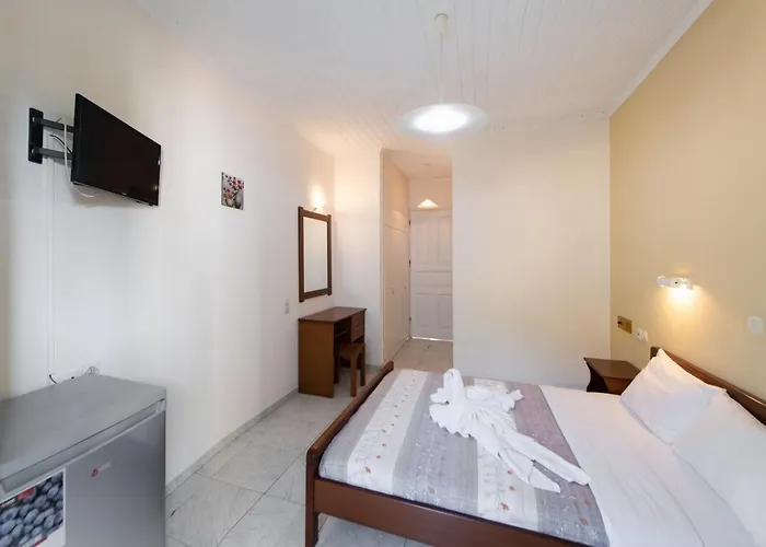 Olive Tree 2* Áyios Nikítas