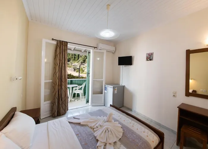 Olive Tree 2* Áyios Nikítas