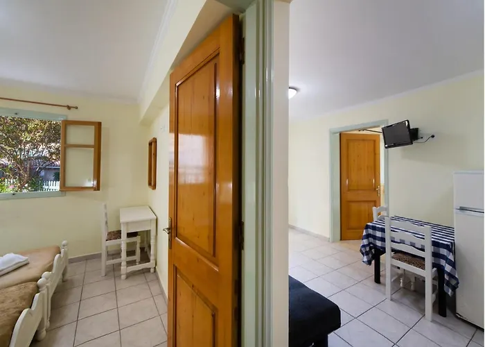 Olive Tree Hotell 2*