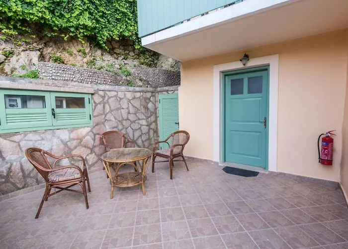 Olive Tree Áyios Nikítas